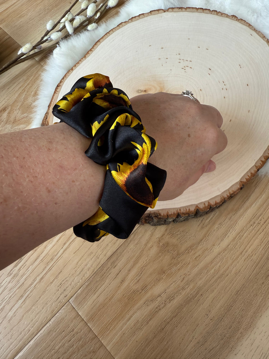 Satin scrunchie - prints (medium size)