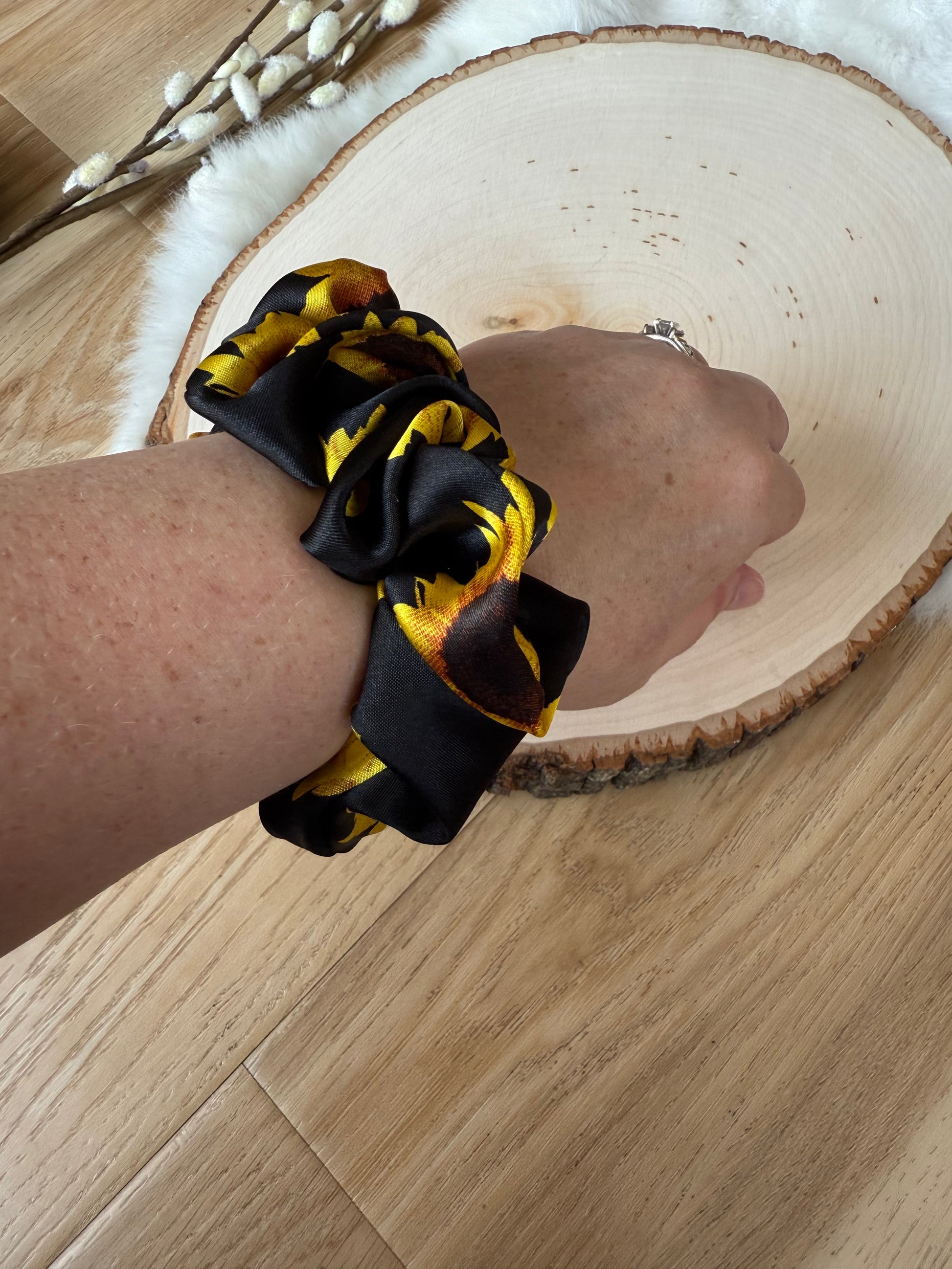 Satin scrunchie - prints (medium size)