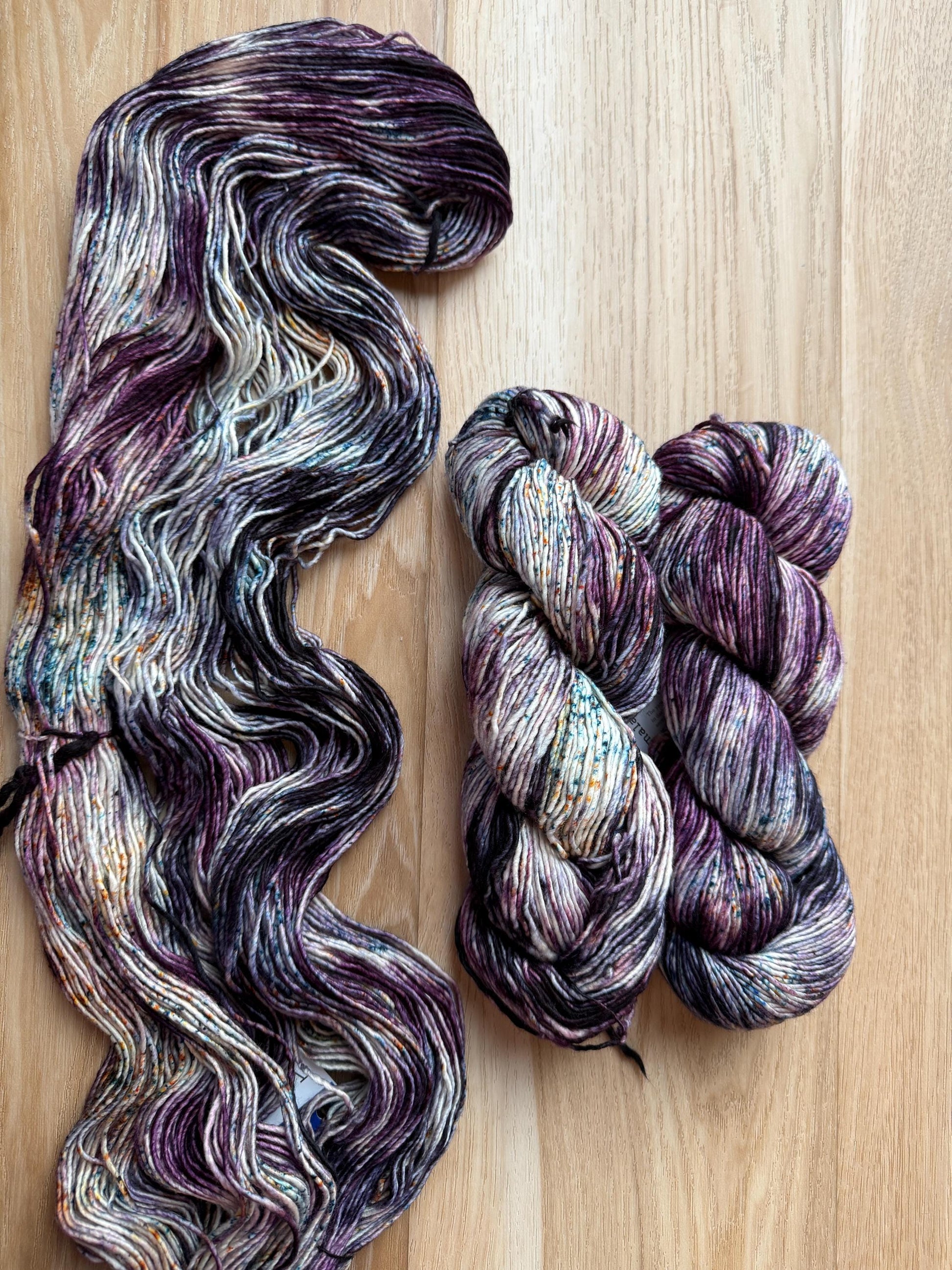 Malabrigo washted Yarn Ursula – Worsted Weight Superwash Merino Wool, Hand Dyed Soft Yarn, worsted weight wool yarn, black purple yarn