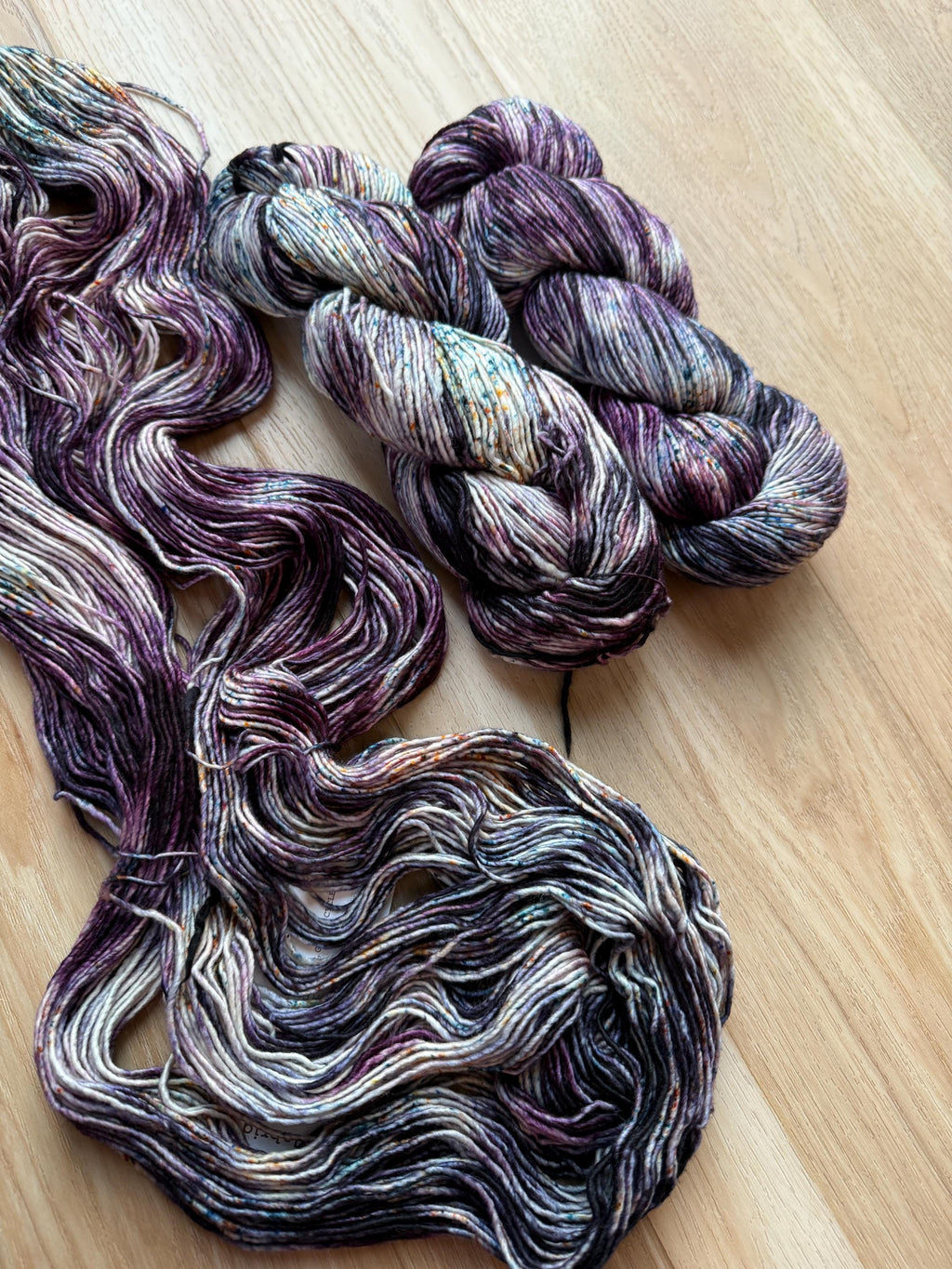 Malabrigo washted Yarn Ursula – Worsted Weight Superwash Merino Wool, Hand Dyed Soft Yarn, worsted weight wool yarn, black purple yarn
