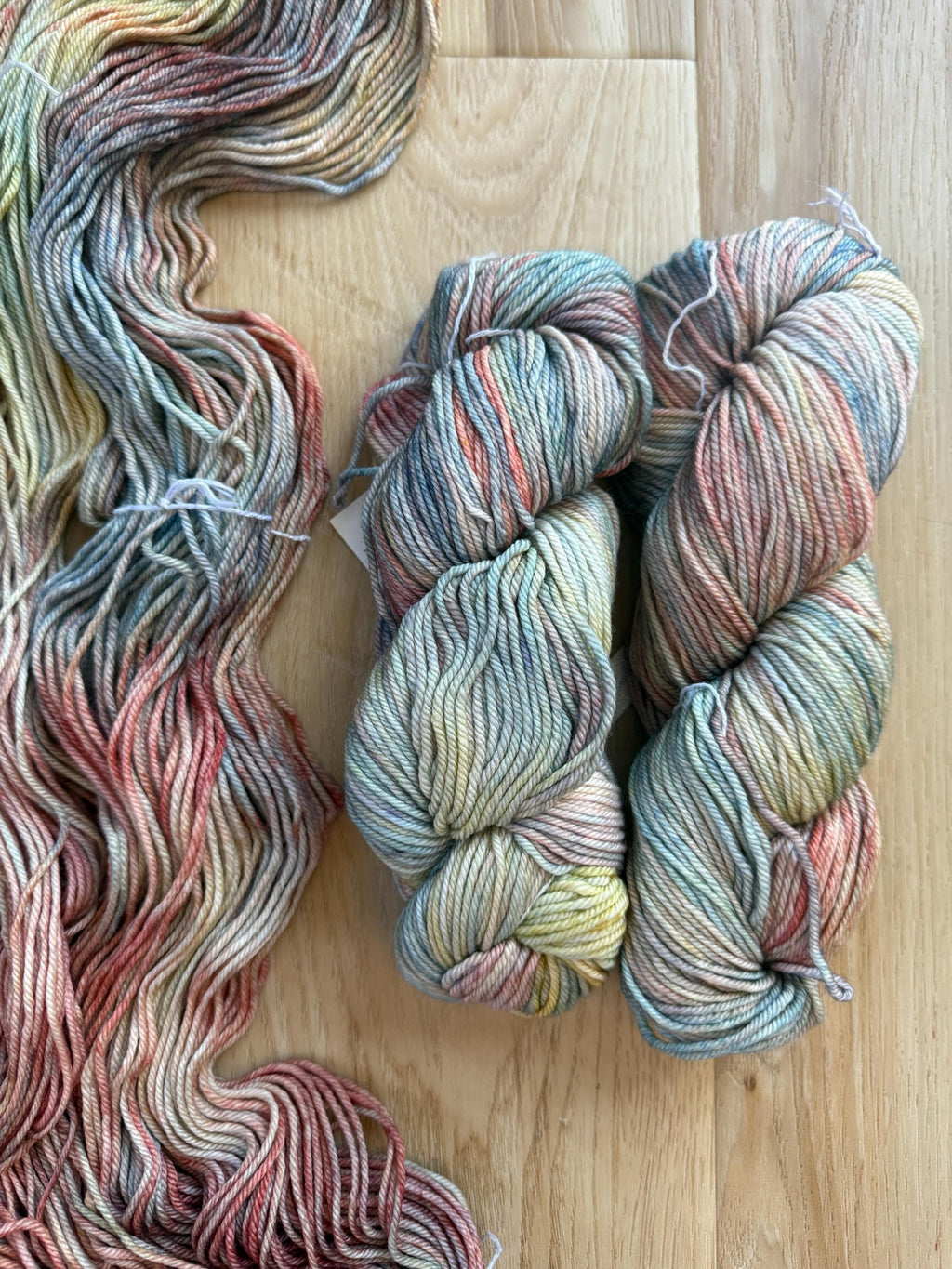 Malabrigo Rios Zahara – Amigas de Rosalinda collection Worsted Weight Superwash Merino Wool, Hand Dyed Soft Yarn, 4 Ply Knitting Yarn