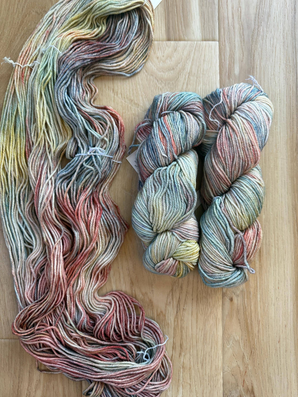Malabrigo Rios Zahara – Amigas de Rosalinda collection Worsted Weight Superwash Merino Wool, Hand Dyed Soft Yarn, 4 Ply Knitting Yarn