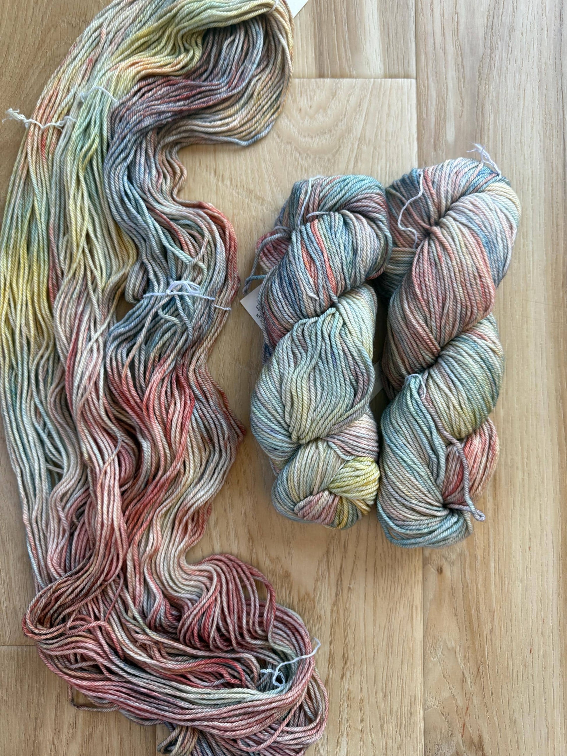 Malabrigo Rios Zahara – Amigas de Rosalinda collection Worsted Weight Superwash Merino Wool, Hand Dyed Soft Yarn, 4 Ply Knitting Yarn