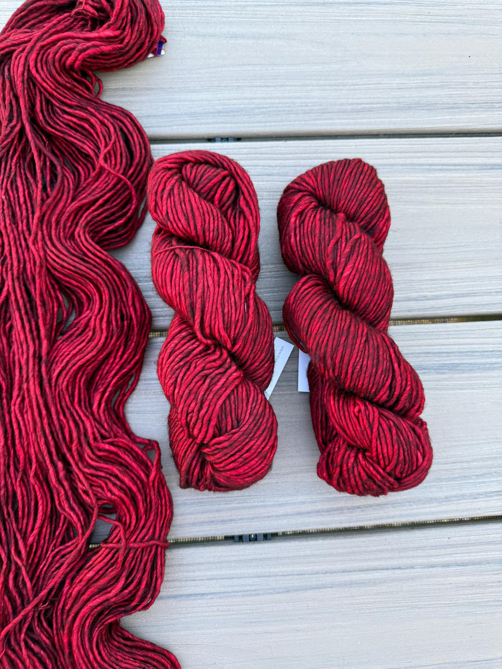 Malabrigo Mecha Cereza Red Yarn – Bulky Weight Superwash Merino Wool, Hand Dyed Soft Single-Ply Yarn, size 5 yearn