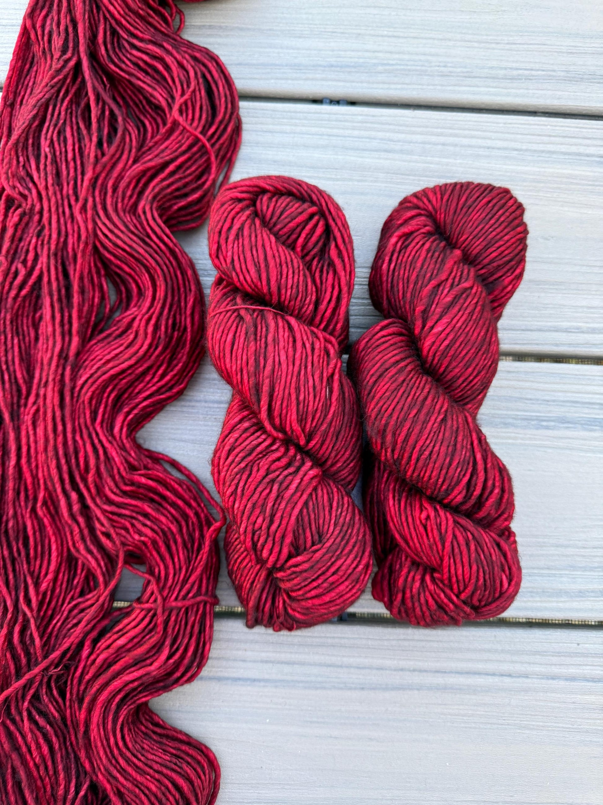 Malabrigo Mecha Cereza Red Yarn – Bulky Weight Superwash Merino Wool, Hand Dyed Soft Single-Ply Yarn, size 5 yearn