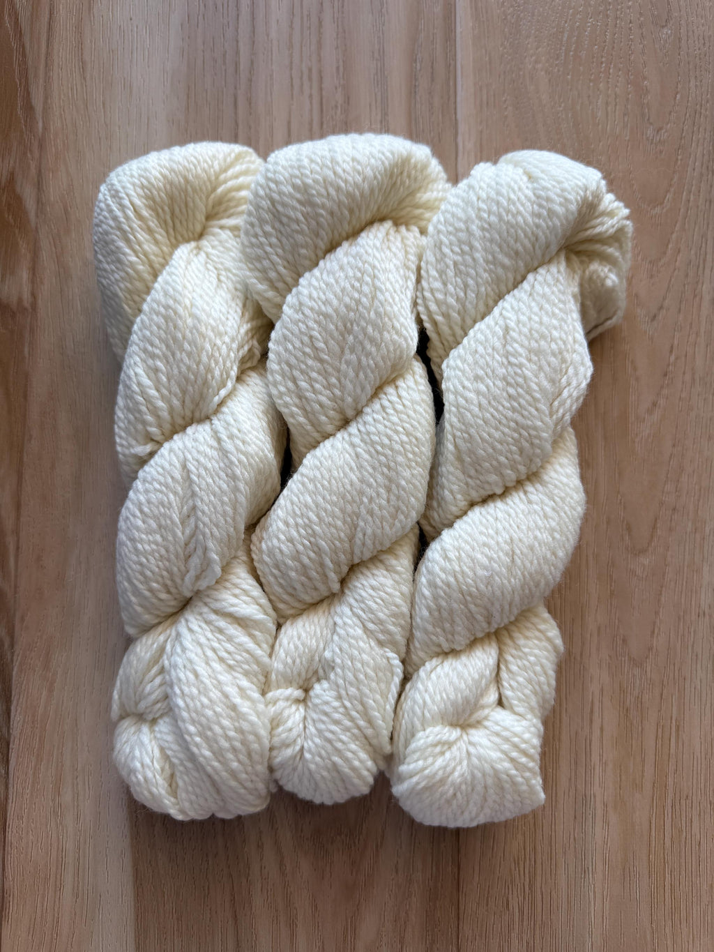 Blue Sky Fibers Highland Wool Yarn - Highland Fleecee cream yarn color 100% Peruvian Highland Wool, Worsted Weight Yarn