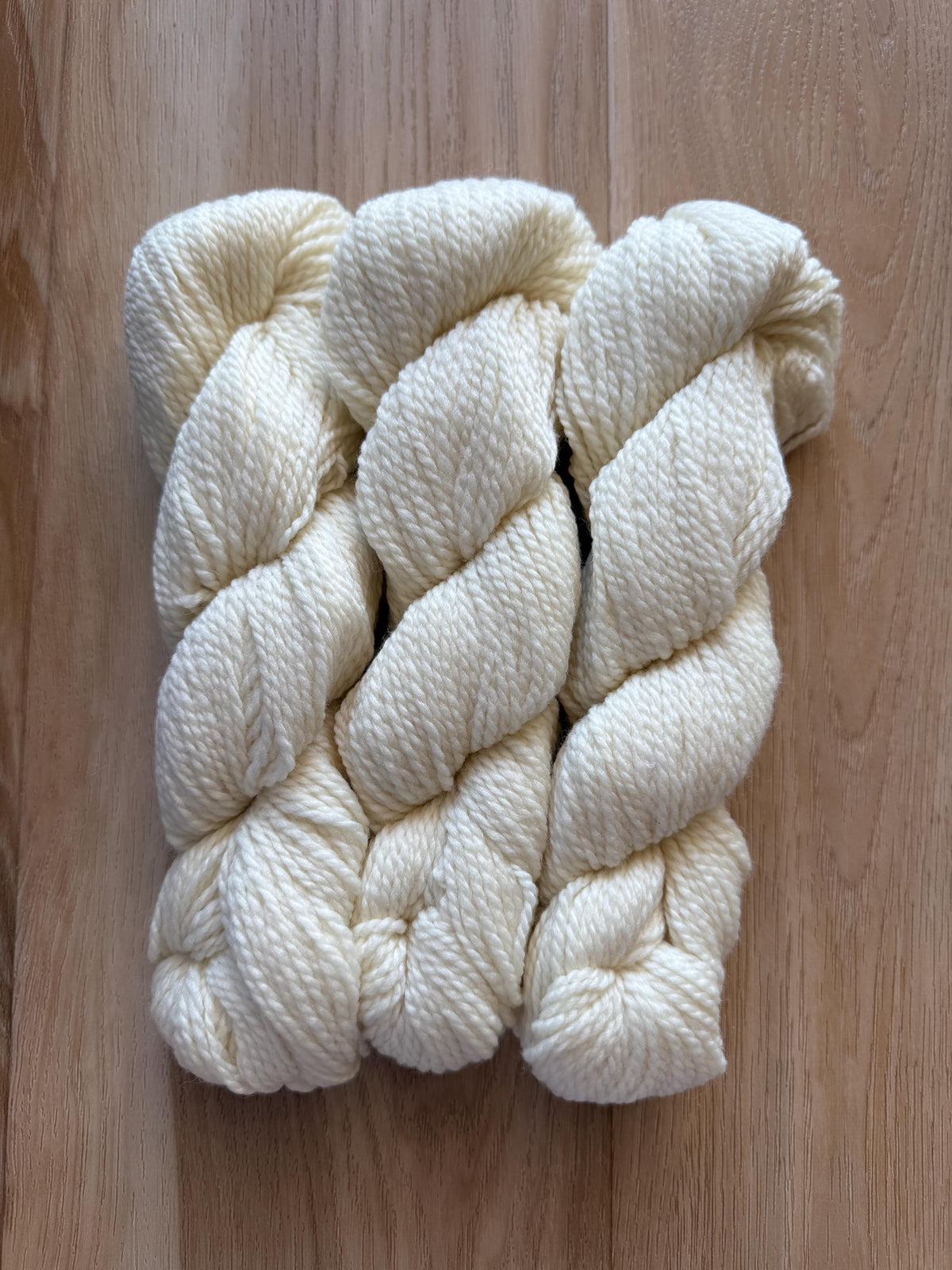 Blue Sky Fibers Highland Wool Yarn - Highland Fleecee cream yarn color 100% Peruvian Highland Wool, Worsted Weight Yarn
