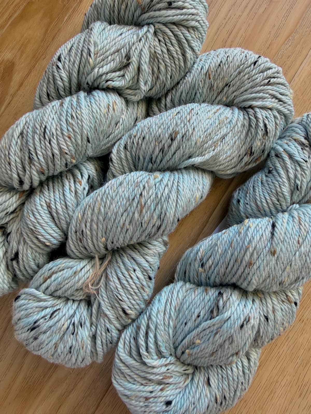 Blue Sky Fibers Woolstok Tweed -Snow drift fine highland wool grey/light blue tweed yarn aran weight