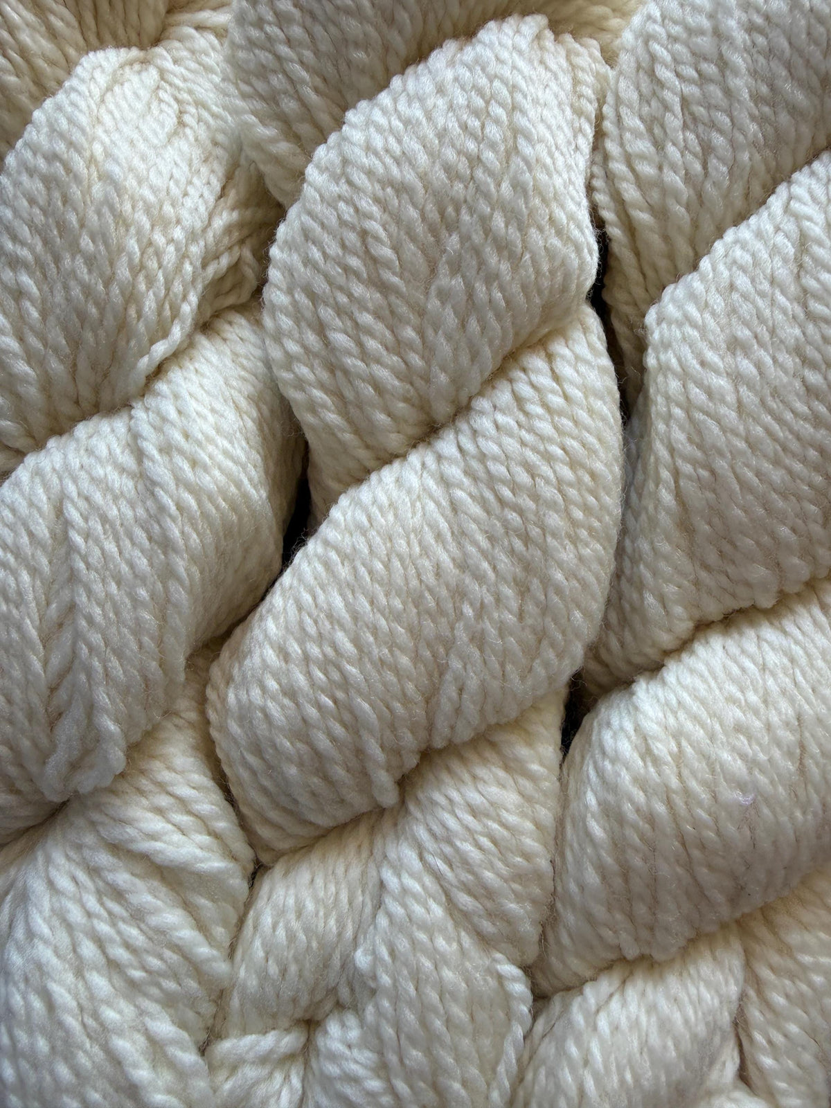 Blue Sky Fibers Highland Wool Yarn - Highland Fleecee cream yarn color 100% Peruvian Highland Wool, Worsted Weight Yarn