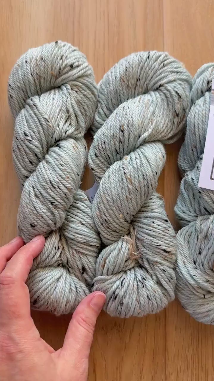 Blue Sky Fibers Woolstok Tweed -Snow drift fine highland wool grey/light blue tweed yarn aran weight